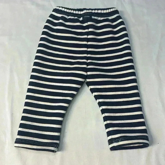 GAP - joggers with  fleece lining. Size 3-6 months - Picture 3 of 3